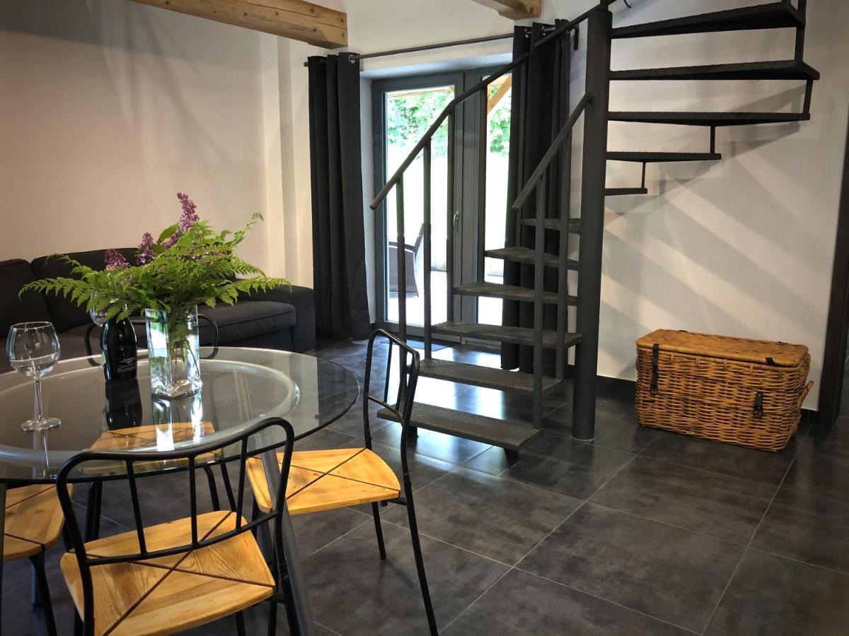 Mezonetovy Apartman S Terasou Na Samote V Lese Vlkava ภายนอก รูปภาพ