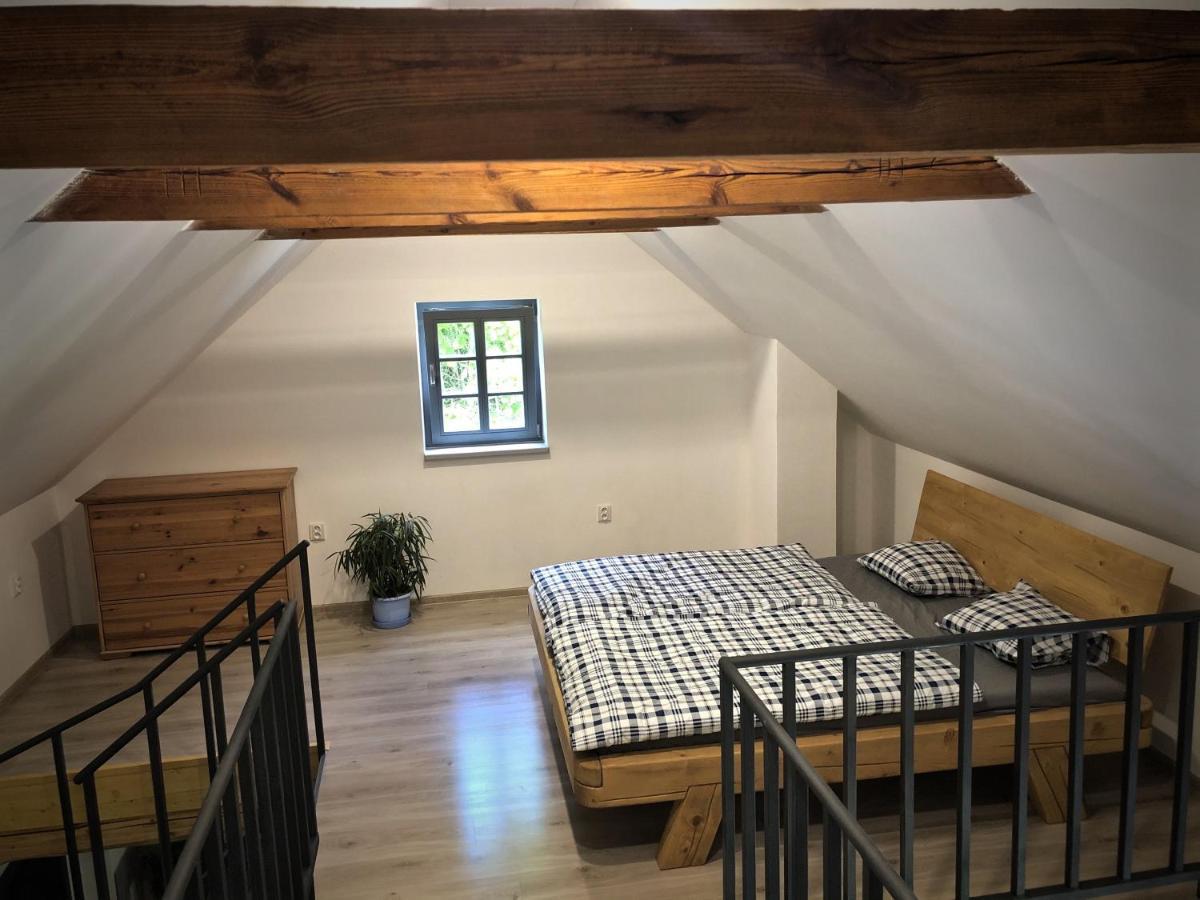Mezonetovy Apartman S Terasou Na Samote V Lese Vlkava ภายนอก รูปภาพ