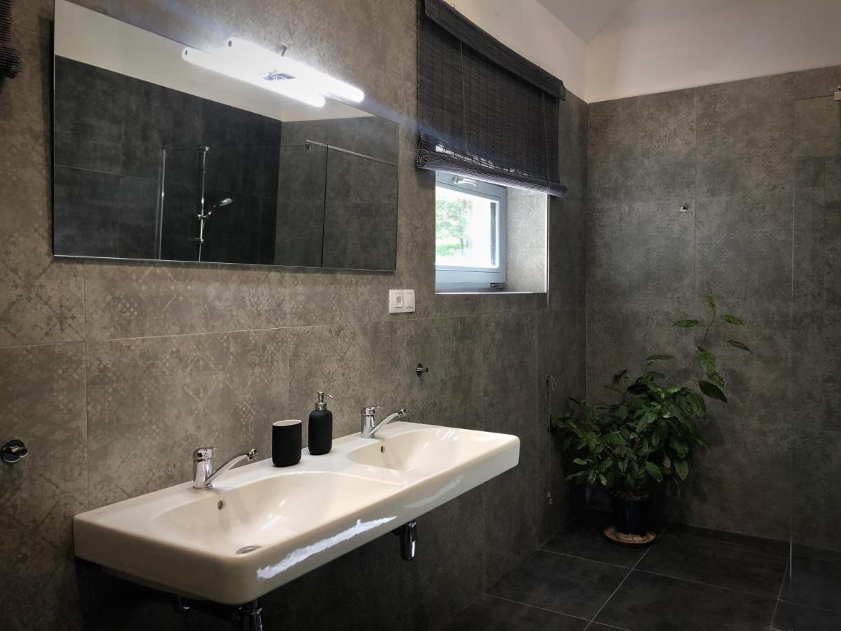 Mezonetovy Apartman S Terasou Na Samote V Lese Vlkava ภายนอก รูปภาพ