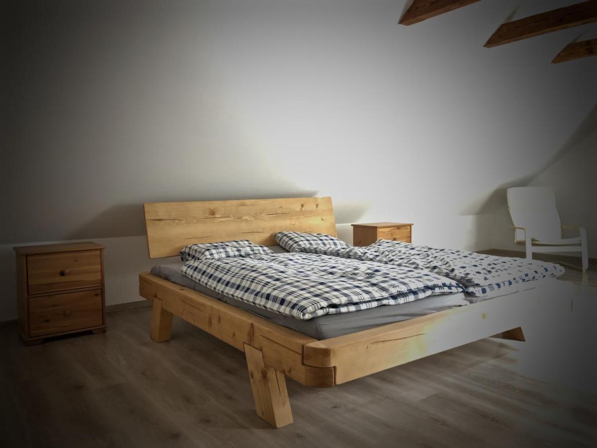 Mezonetovy Apartman S Terasou Na Samote V Lese Vlkava ภายนอก รูปภาพ