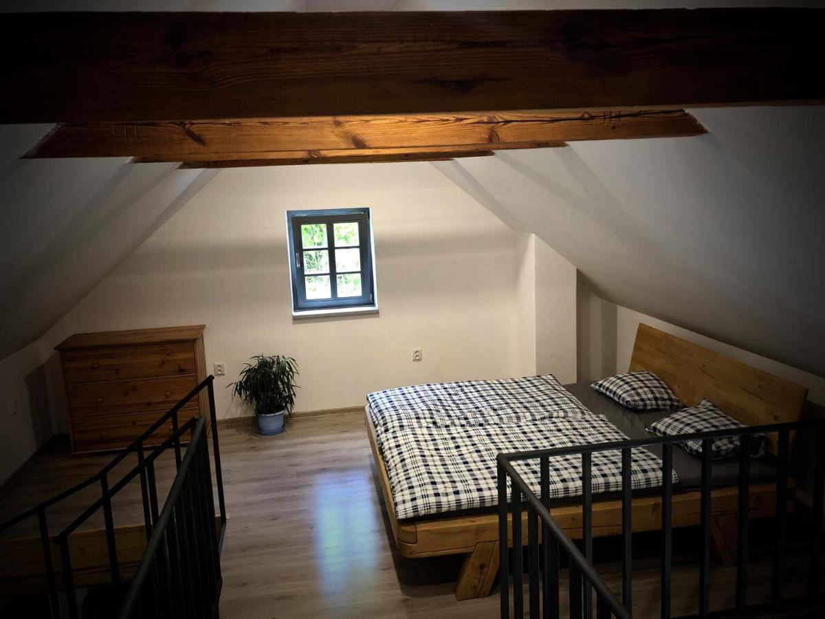 Mezonetovy Apartman S Terasou Na Samote V Lese Vlkava ภายนอก รูปภาพ